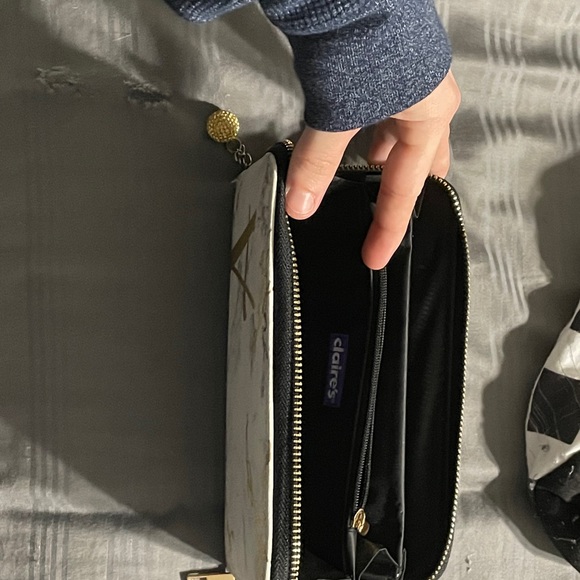 Wallet - Picture 4 of 4